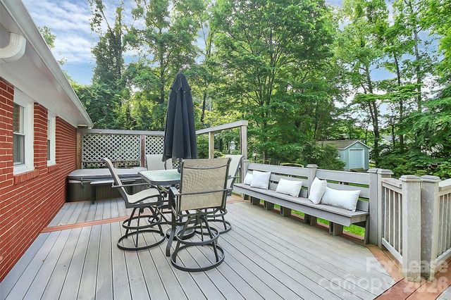 132 Vernon Drive, Davidson, NC 28036