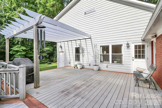132 Vernon Drive, Davidson, NC 28036