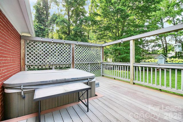 132 Vernon Drive, Davidson, NC 28036