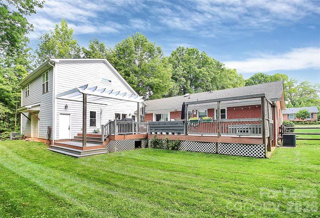 132 Vernon Drive, Davidson, NC 28036