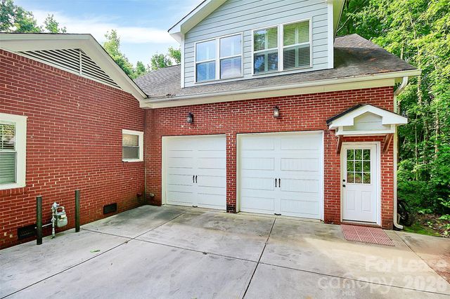 132 Vernon Drive, Davidson, NC 28036
