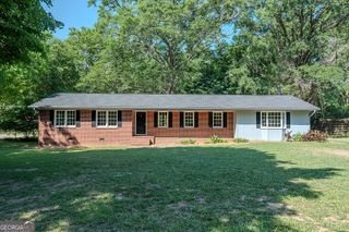 765 Glenn Carrie Road, Hull, GA 30646