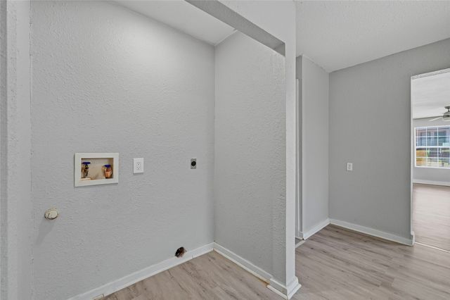 215 W Walker Street, Denison, TX 75020