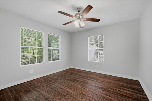 215 W Walker Street, Denison, TX 75020