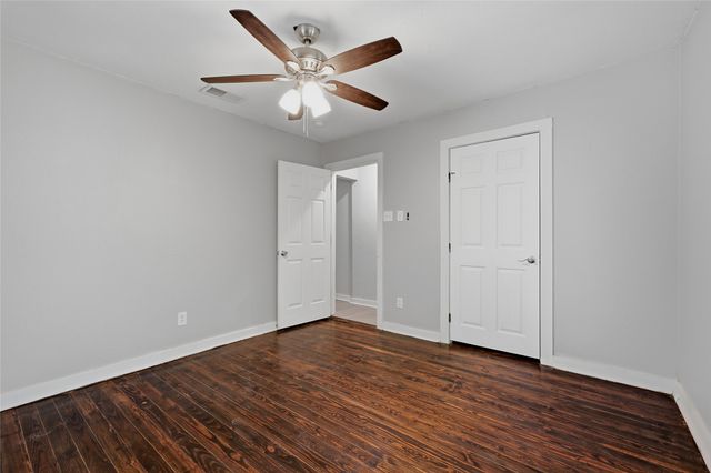 215 W Walker Street, Denison, TX 75020