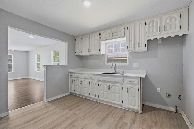 215 W Walker Street, Denison, TX 75020