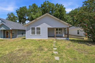 215 W Walker Street, Denison, TX 75020