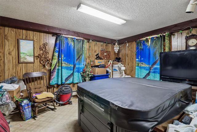 4305 NE Arthur Avenue, Des Moines, IA 50317