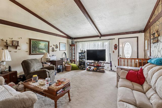 4305 NE Arthur Avenue, Des Moines, IA 50317