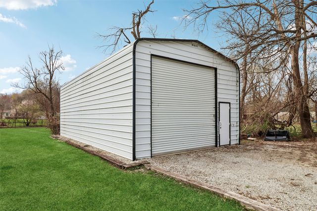 4305 NE Arthur Avenue, Des Moines, IA 50317