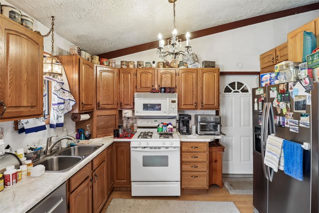 4305 NE Arthur Avenue, Des Moines, IA 50317