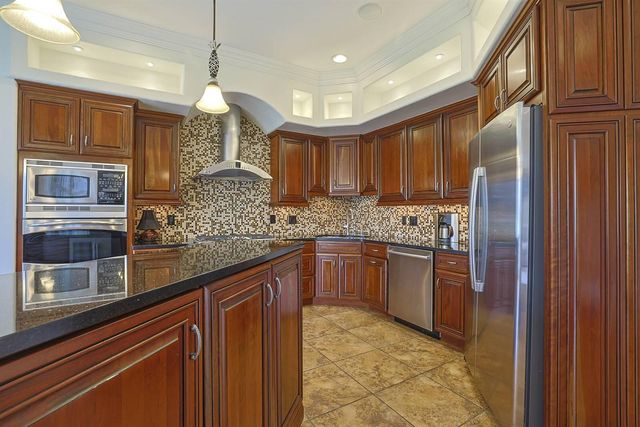 10866 Pleasant Colony Drive, Union, KY 41091