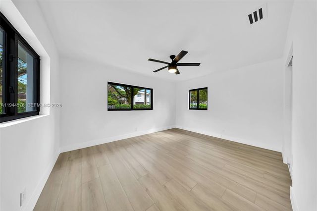 12860 NE 10th Ave, North Miami, FL 33161