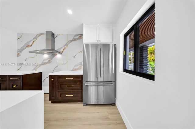 12860 NE 10th Ave, North Miami, FL 33161