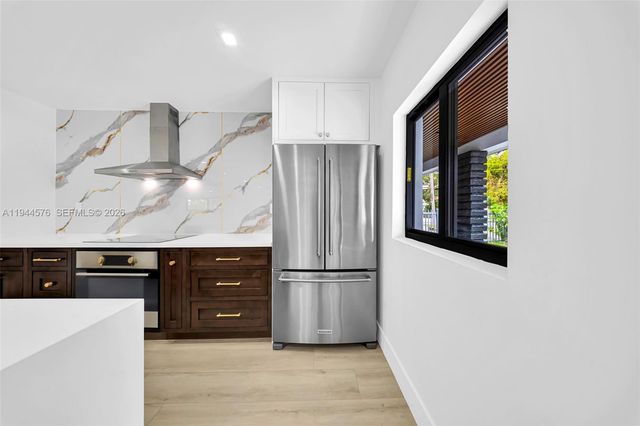 12860 NE 10th Ave, North Miami, FL 33161