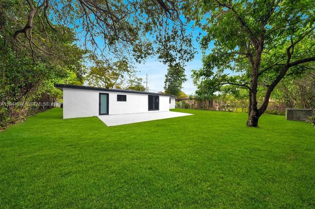 12860 NE 10th Ave, North Miami, FL 33161