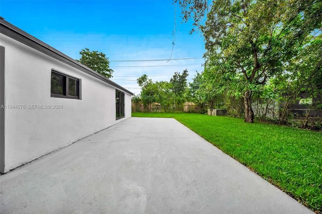 12860 NE 10th Ave, North Miami, FL 33161