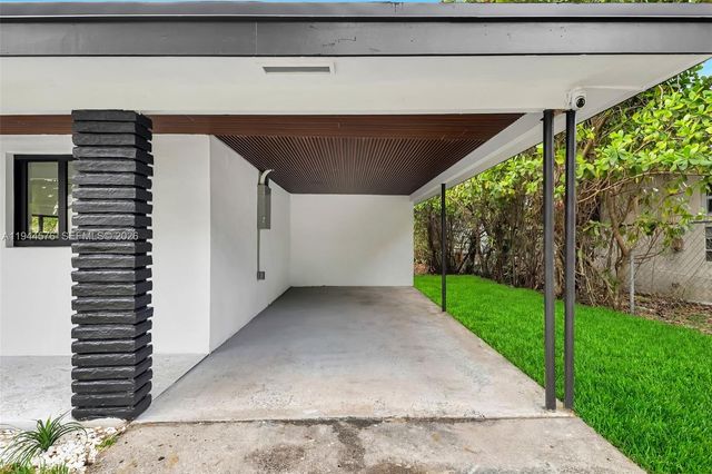 12860 NE 10th Ave, North Miami, FL 33161