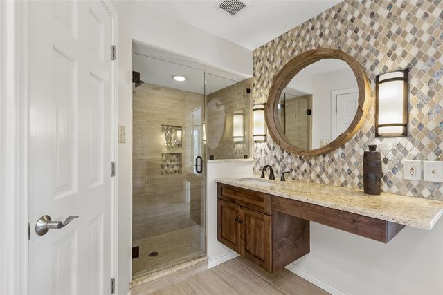 4 Eastshore Road, Heath, TX 75032