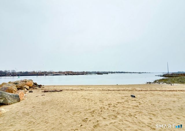 28 Beal Street, Stamford, CT 06902