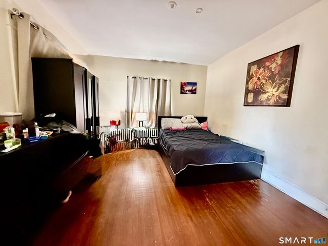 28 Beal Street, Stamford, CT 06902