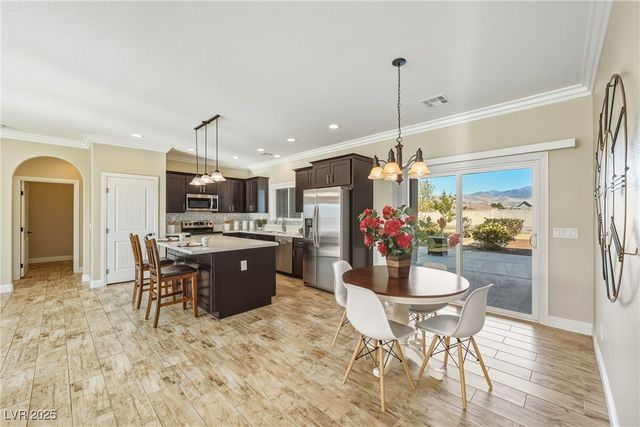 6981 Queenswood Court, Pahrump, NV 89061