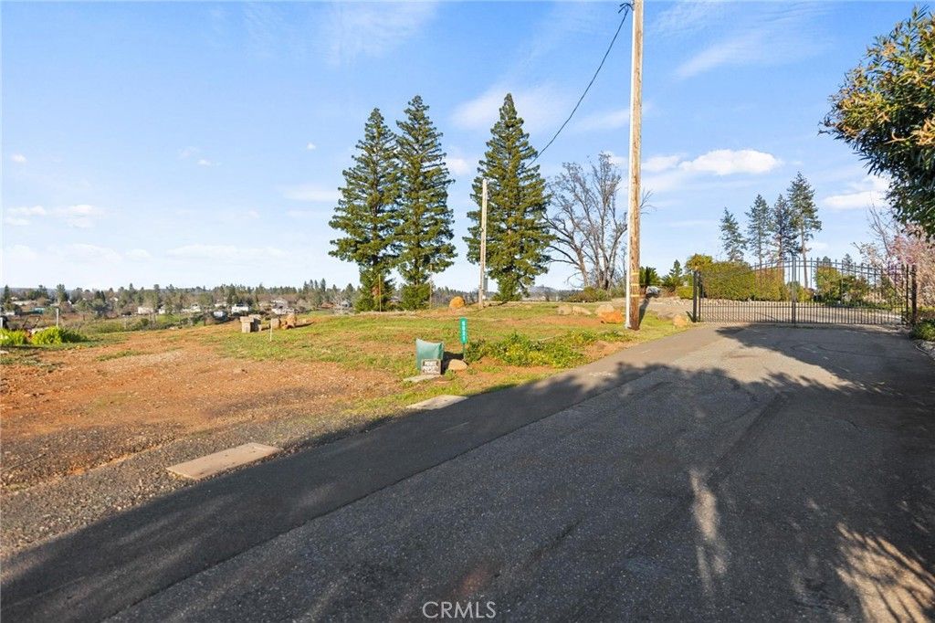 Image 4 of property listing at 5521 Pine Haven, Paradise, CA 95969