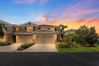 582 53RD AVENUE N, St Petersburg, FL 33703