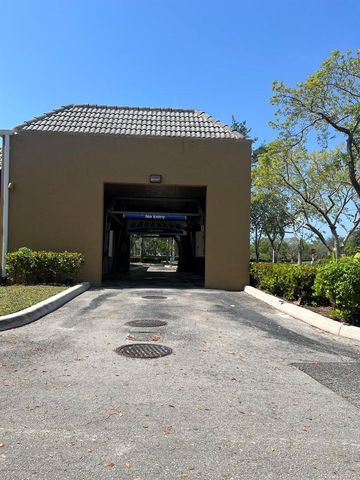 1009 N State 7 Road, Royal Palm Beach, FL 33411