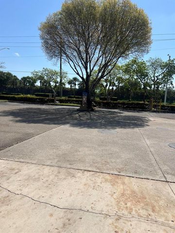 1009 N State 7 Road, Royal Palm Beach, FL 33411
