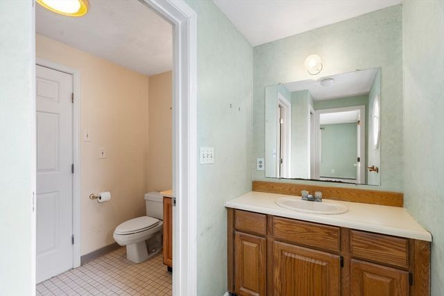 8-10 Menlo Terrace A, Lynn, MA 01905