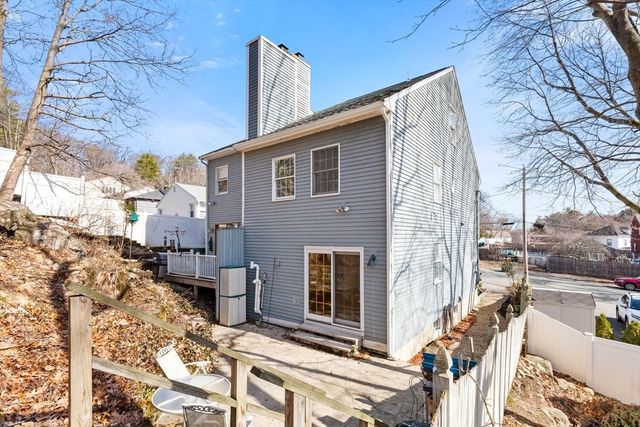 8-10 Menlo Terrace A, Lynn, MA 01905