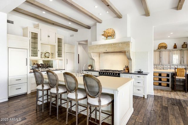 8531 N 49TH Street, Paradise Valley, AZ 85253