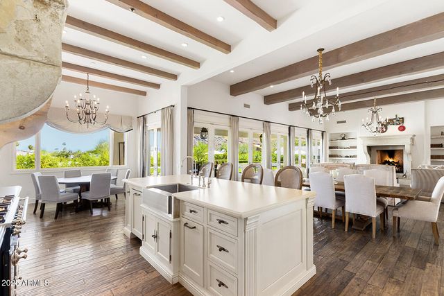 8531 N 49TH Street, Paradise Valley, AZ 85253