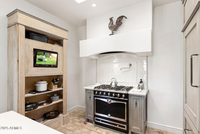 8531 N 49TH Street, Paradise Valley, AZ 85253