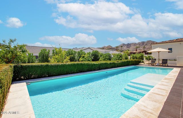 8531 N 49TH Street, Paradise Valley, AZ 85253