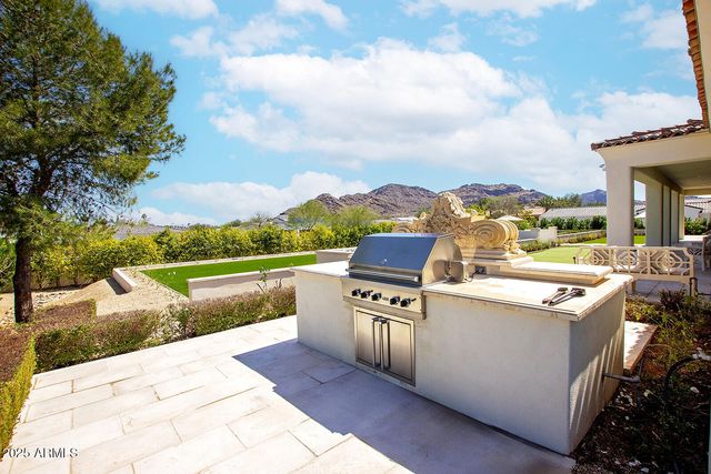 8531 N 49TH Street, Paradise Valley, AZ 85253