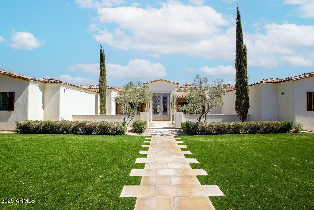 8531 N 49TH Street, Paradise Valley, AZ 85253