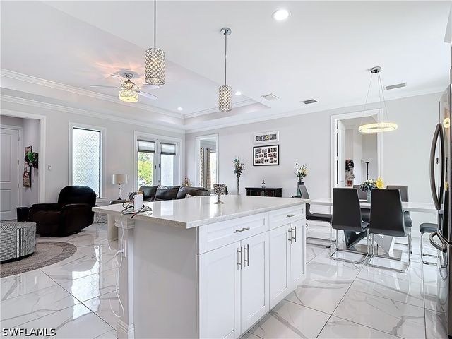 4160 10th AVE NE, Naples, FL 34120