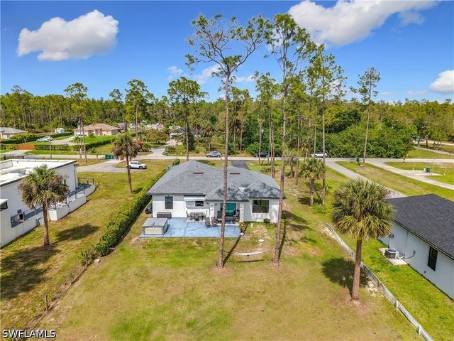 4160 10th AVE NE, Naples, FL 34120