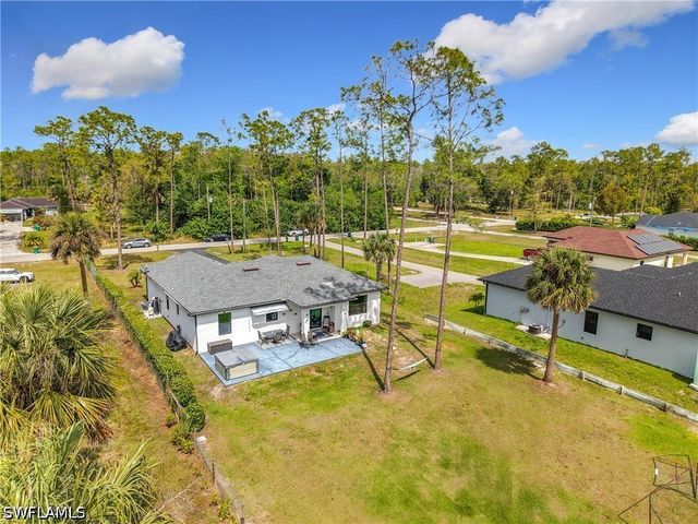 4160 10th AVE NE, Naples, FL 34120