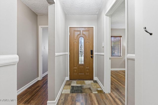 15944 Gledhill Street, North Hills, CA 91343