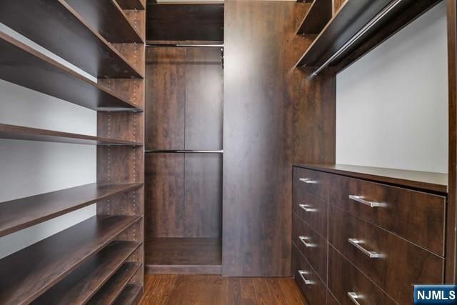 9 Somerset Lane 206, Edgewater, NJ 07020