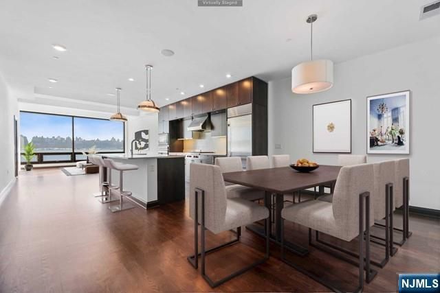 9 Somerset Lane 206, Edgewater, NJ 07020