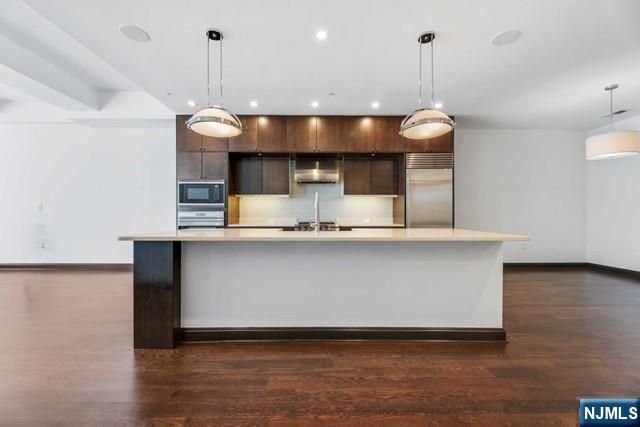 9 Somerset Lane 206, Edgewater, NJ 07020