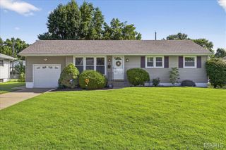 235 Jeanette Drive, Florissant, MO 63031