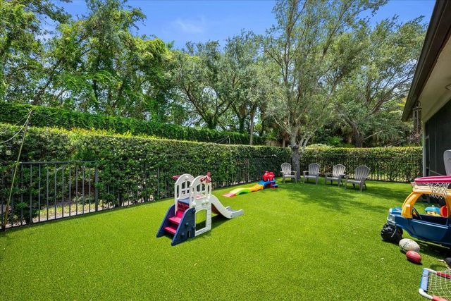603 Castle Drive, Palm Beach Gardens, FL 33410