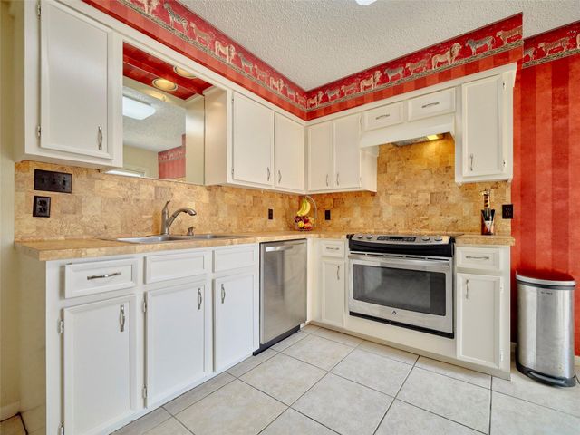 5038 Autumn Forest Drive, Houston, TX 77091