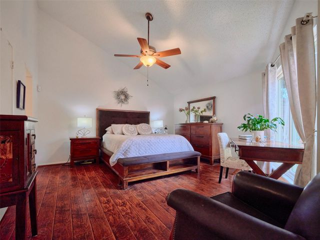 5038 Autumn Forest Drive, Houston, TX 77091