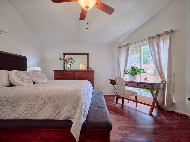 5038 Autumn Forest Drive, Houston, TX 77091